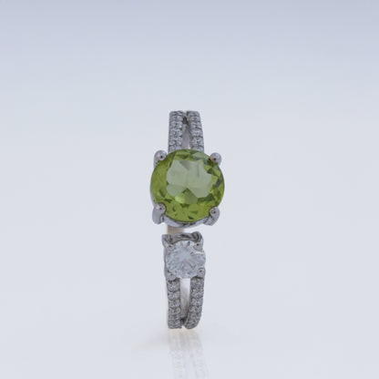 Peridot & Moissanite Ring in 925 Silver, Abundance & Renewal