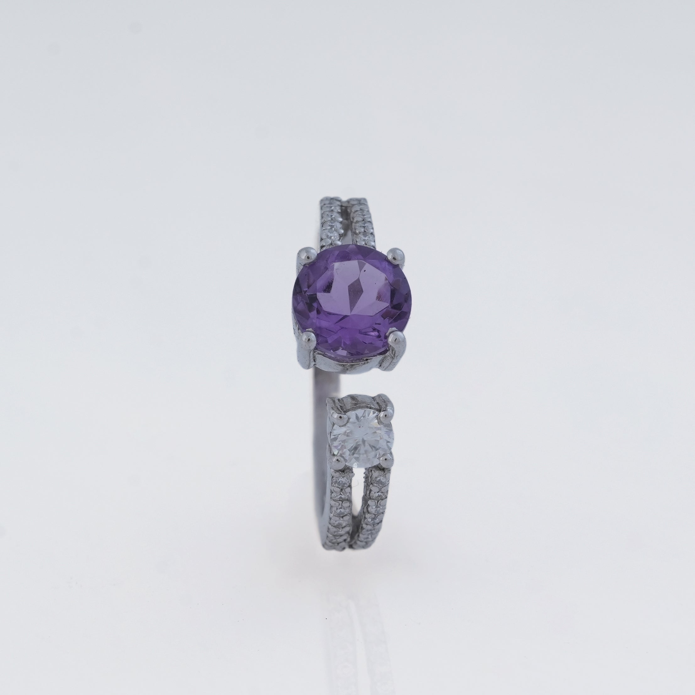 Amethyst & Moissanite Ring in 925 Silver, Peace & Spirituality