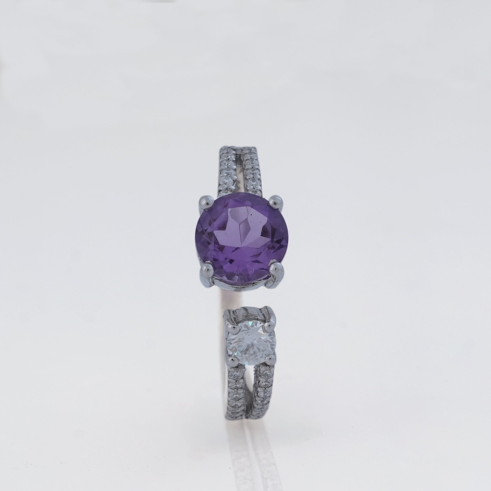 Amethyst & Moissanite Ring in 925 Silver, Peace & Spirituality