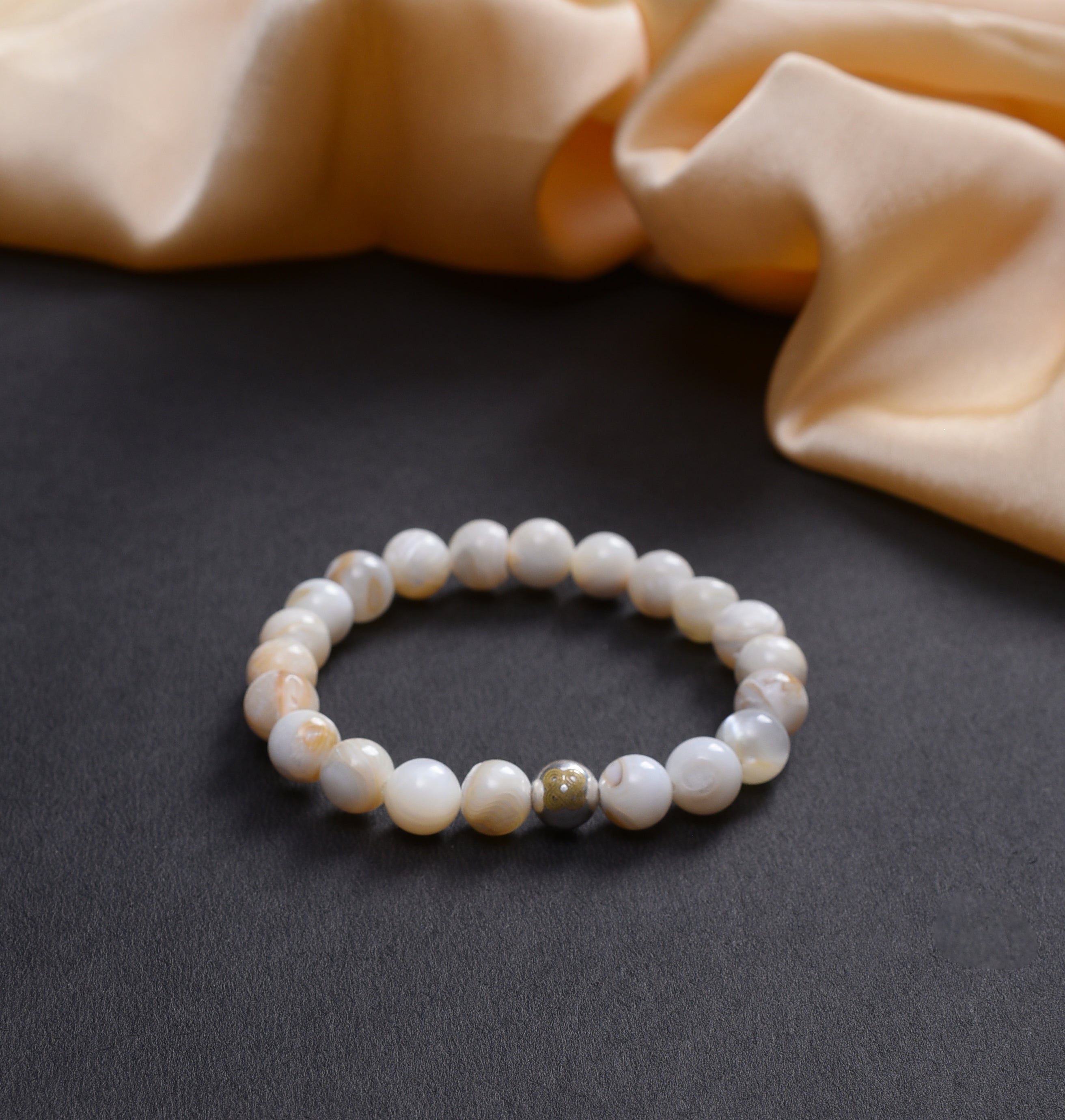 MOTHER OF PEARL BRACELET