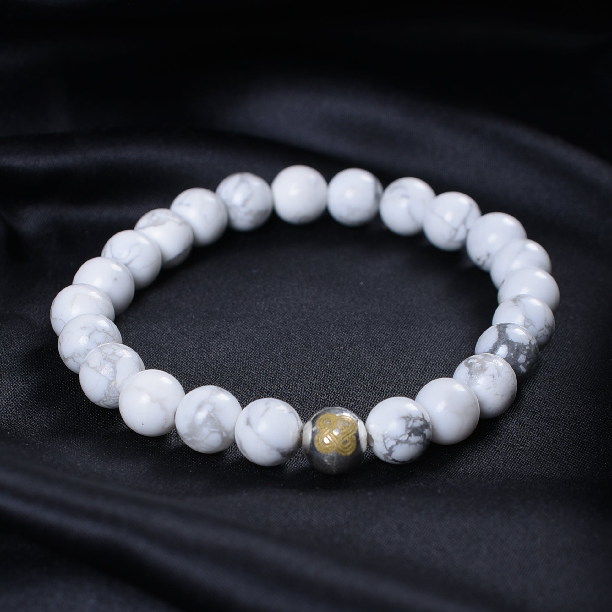 HOWLITE BRACELET