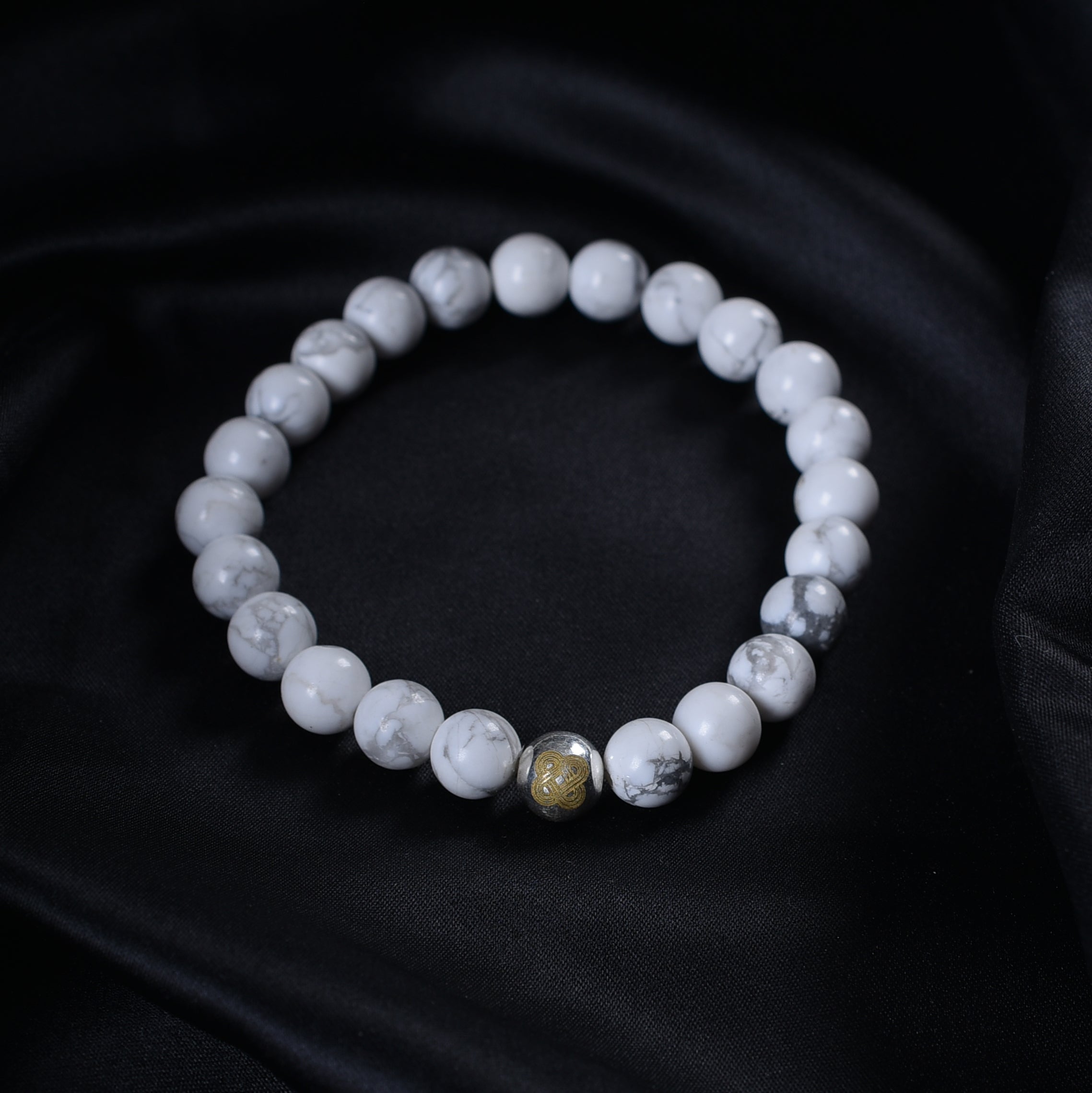 HOWLITE BRACELET