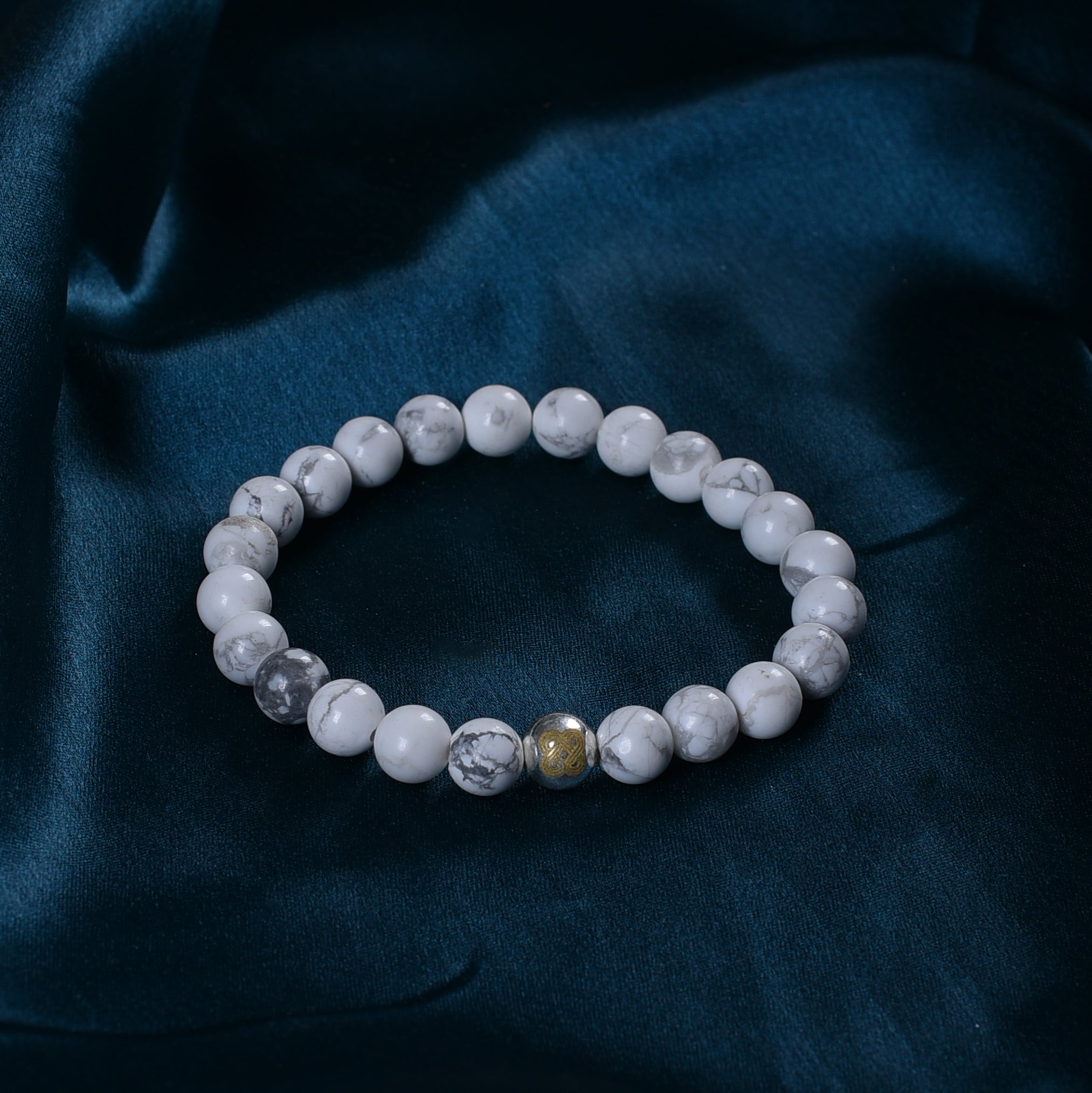 HOWLITE BRACELET