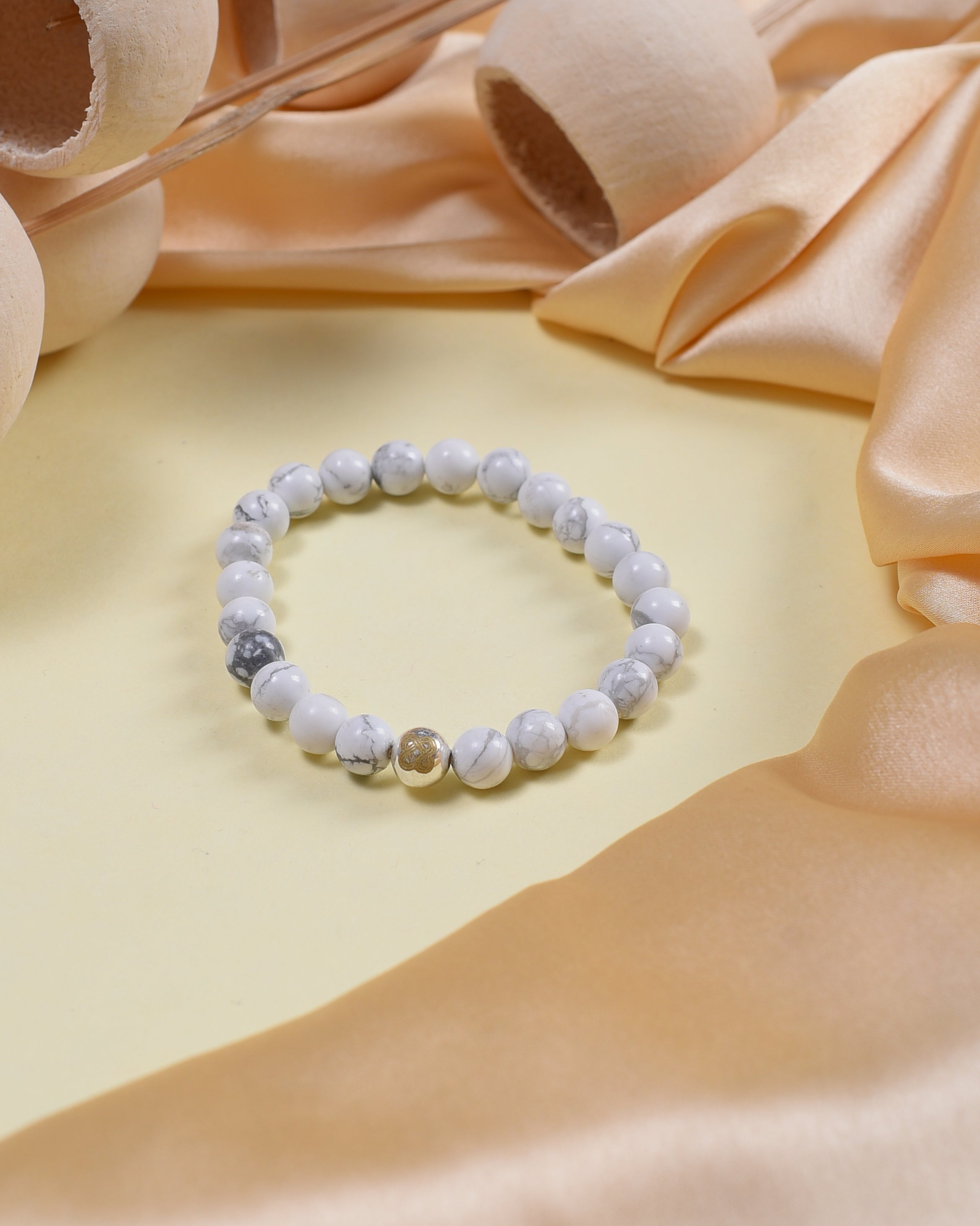 HOWLITE BRACELET